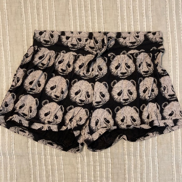 Kate Quinn panda lounge set - Picture 3 of 5